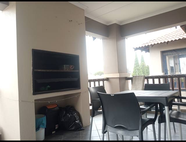 2 BEDROOM APARTMENT FOR SALE IN VAN DYK PARK